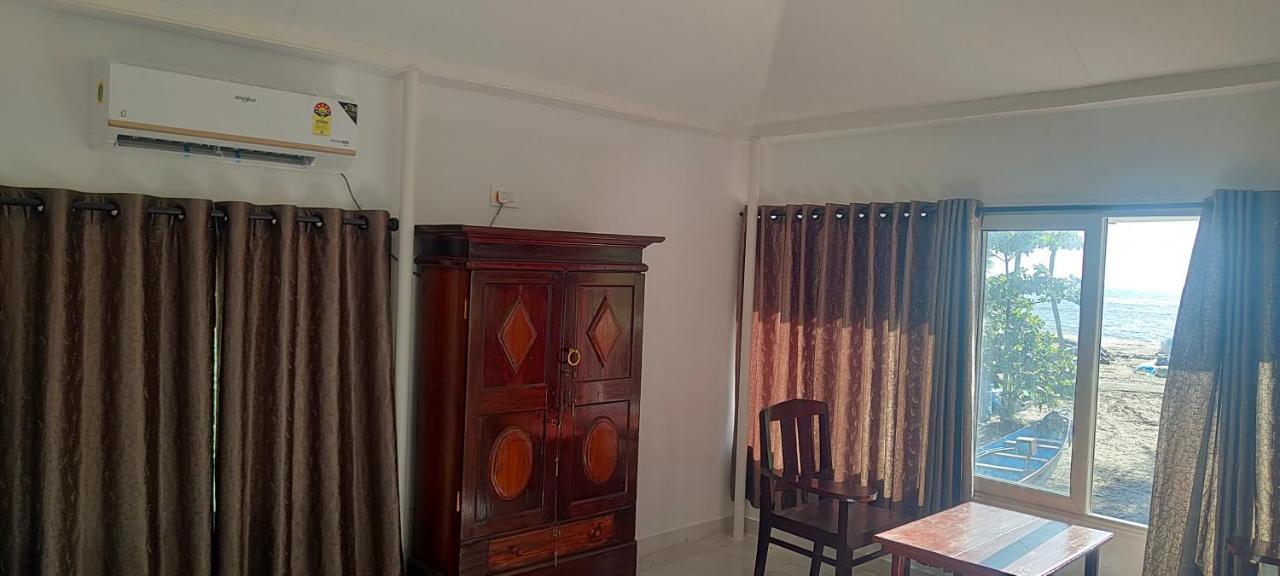 Marari Blue Whale Beach House Alappuzha Luaran gambar